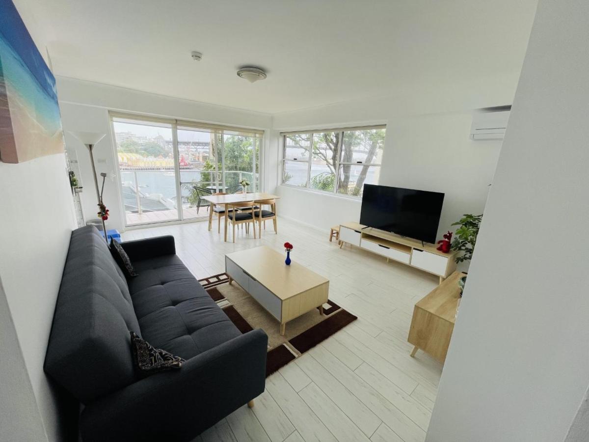 Spectacular Views Of Sydney Harbour With Car Space Exterior photo